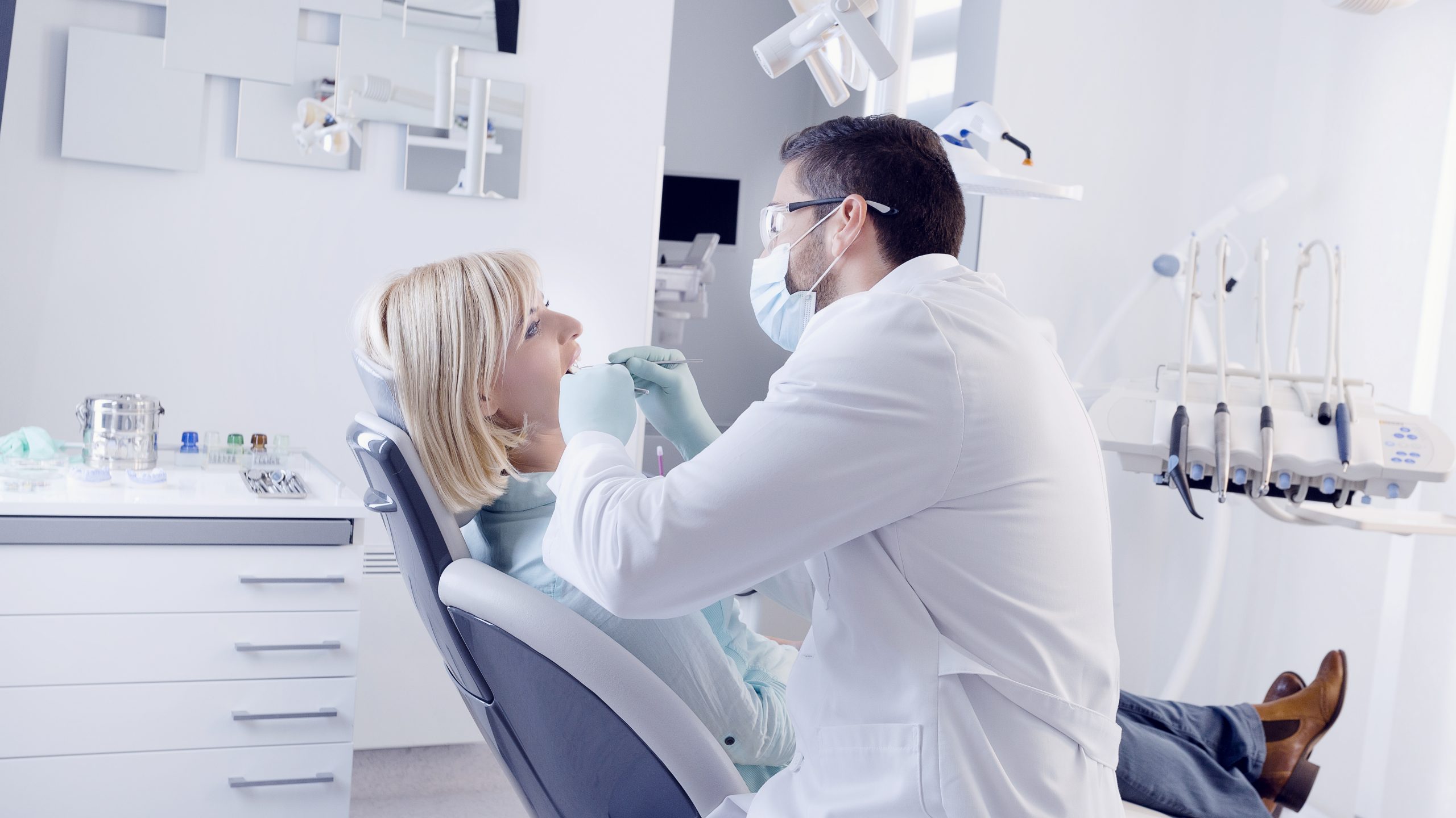 Dentist in Leesburg, IN
